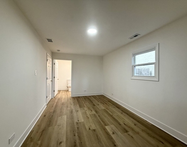 14916 Langley Avenue - Photo Thumbnail 29