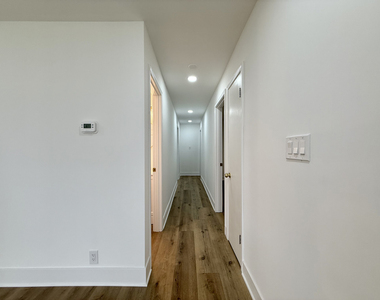 14916 Langley Avenue - Photo Thumbnail 16