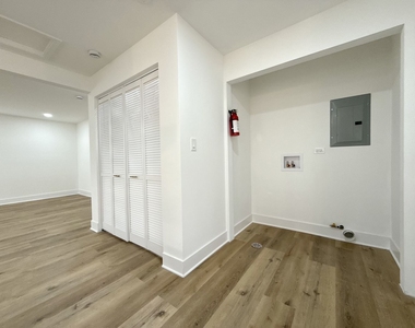 14916 Langley Avenue - Photo Thumbnail 14
