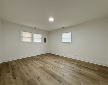 14916 Langley Avenue - Photo Thumbnail 23