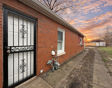 14916 Langley Avenue - Photo Thumbnail 30