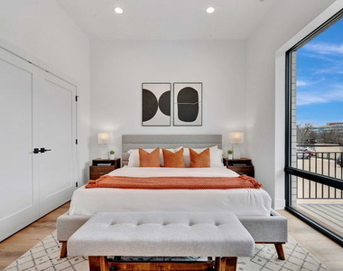 1606 W Hastings Street - Photo Thumbnail 9