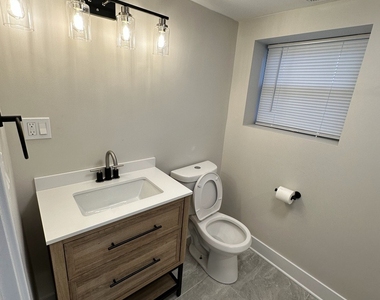 5200 W Winona Street - Photo Thumbnail 8