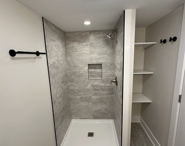 5200 W Winona Street - Photo Thumbnail 9