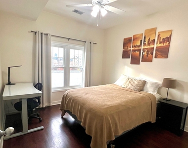 811 W Superior Street - Photo Thumbnail 11