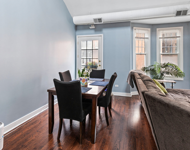 811 W Superior Street - Photo Thumbnail 5