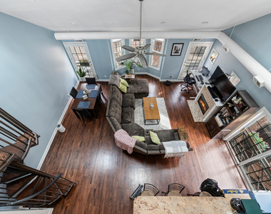 811 W Superior Street - Photo Thumbnail 8