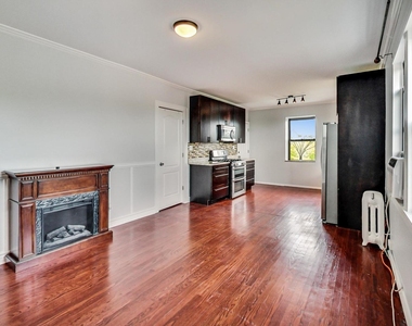 5655 N Spaulding Avenue - Photo Thumbnail 5