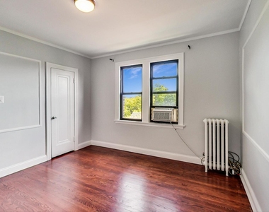 5655 N Spaulding Avenue - Photo Thumbnail 20