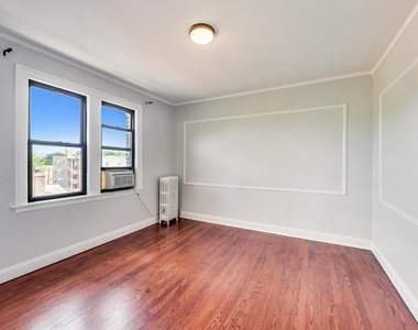 5655 N Spaulding Avenue - Photo Thumbnail 19
