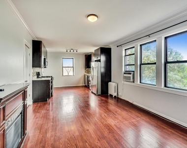 5655 N Spaulding Avenue - Photo Thumbnail 6