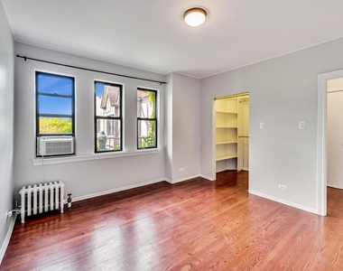 5655 N Spaulding Avenue - Photo Thumbnail 16
