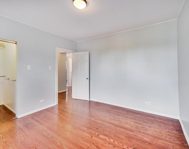5655 N Spaulding Avenue - Photo Thumbnail 17