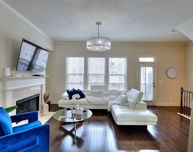 1306 Harris Way - Photo Thumbnail 3