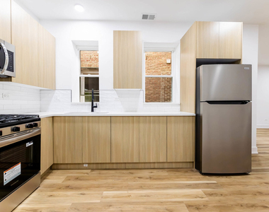 239 W 74th Street - Photo Thumbnail 4