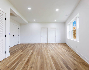 241 W 74th Street - Photo Thumbnail 5