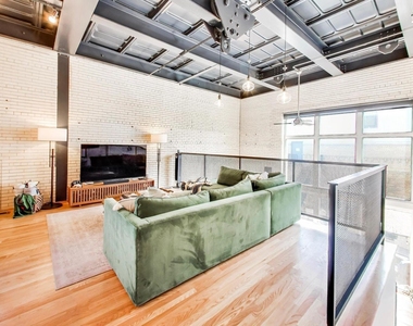 1128 W Ardmore Avenue - Photo Thumbnail 13