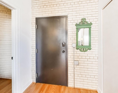 1128 W Ardmore Avenue - Photo Thumbnail 1