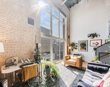 1128 W Ardmore Avenue - Photo Thumbnail 16