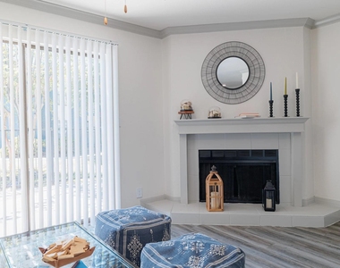 200 Hallow Tree Lane - Photo Thumbnail 9