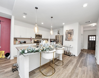 9447 Klein Lane - Photo Thumbnail 14