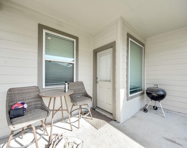 9447 Klein Lane - Photo Thumbnail 6