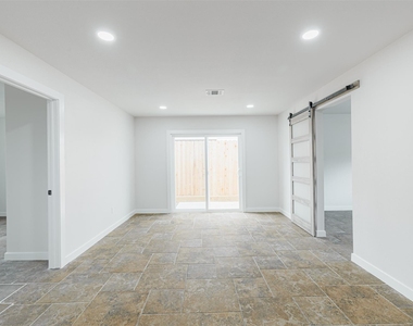 10055 Larston Street - Photo Thumbnail 13