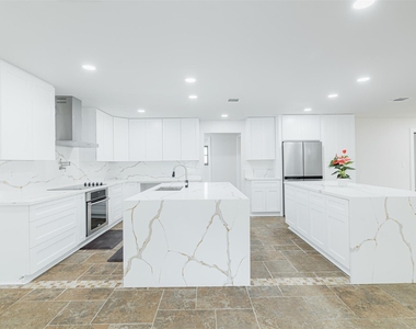 10055 Larston Street - Photo Thumbnail 4