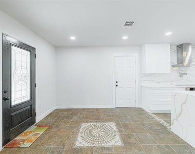 10055 Larston Street - Photo Thumbnail 3