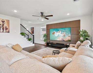 4806 Sand Clouds Drive - Photo Thumbnail 8