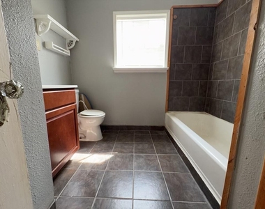 1552 Lombardy Street - Photo Thumbnail 7