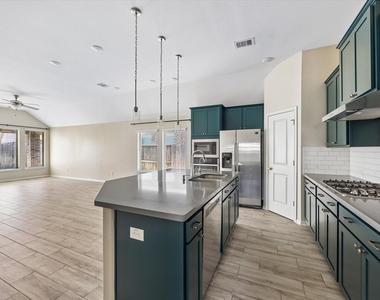3738 Amoroso Drive - Photo Thumbnail 2