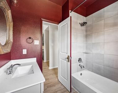 3738 Amoroso Drive - Photo Thumbnail 7