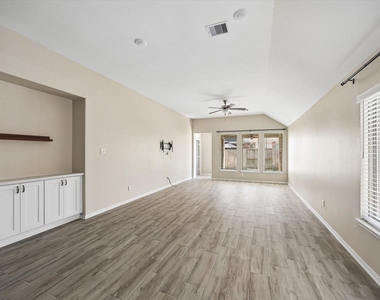 3738 Amoroso Drive - Photo Thumbnail 3