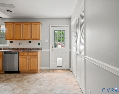5712 Sara Kay Drive - Photo Thumbnail 16