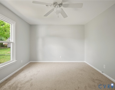5712 Sara Kay Drive - Photo Thumbnail 22
