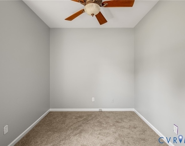 5712 Sara Kay Drive - Photo Thumbnail 30