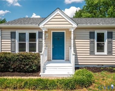 5712 Sara Kay Drive - Photo Thumbnail 2