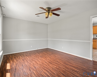 5712 Sara Kay Drive - Photo Thumbnail 3