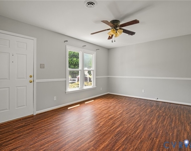 5712 Sara Kay Drive - Photo Thumbnail 5