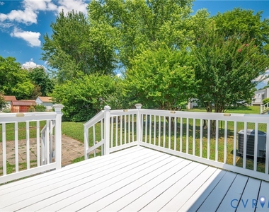 5712 Sara Kay Drive - Photo Thumbnail 36
