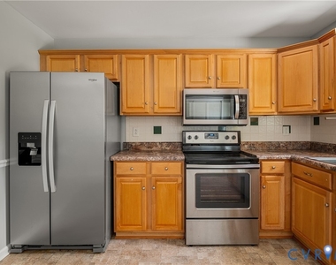 5712 Sara Kay Drive - Photo Thumbnail 11