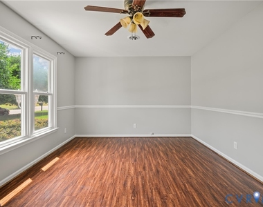 5712 Sara Kay Drive - Photo Thumbnail 4