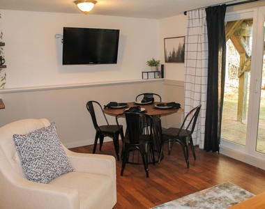 22 Orris - Photo Thumbnail 6
