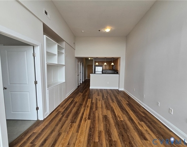 1333 W Broad Street - Photo Thumbnail 4