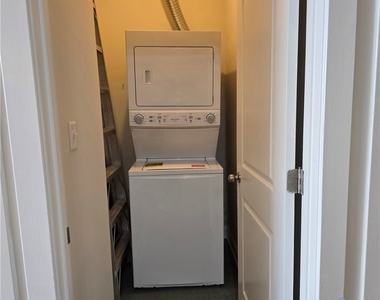 1333 W Broad Street - Photo Thumbnail 10