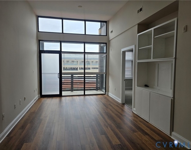 1333 W Broad Street - Photo Thumbnail 3