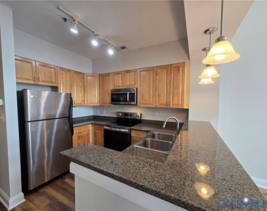 1333 W Broad Street - Photo Thumbnail 7
