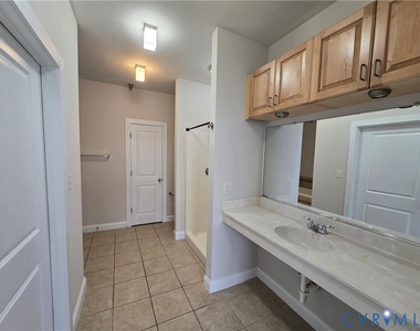 1333 W Broad Street - Photo Thumbnail 14