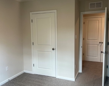 3568 Perrins Hill Way - Photo Thumbnail 30